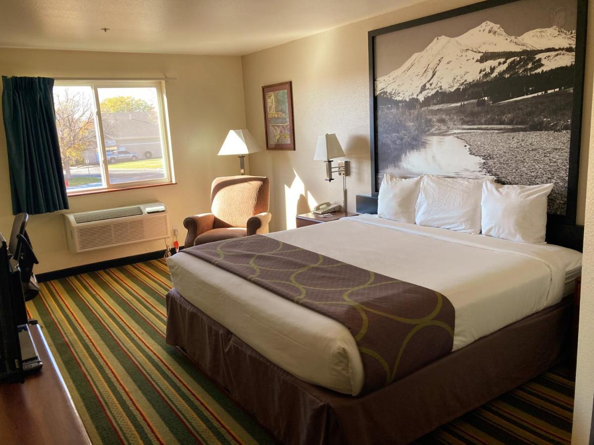 Super 8 By Wyndham Windsor Hotell Eksteriør bilde
