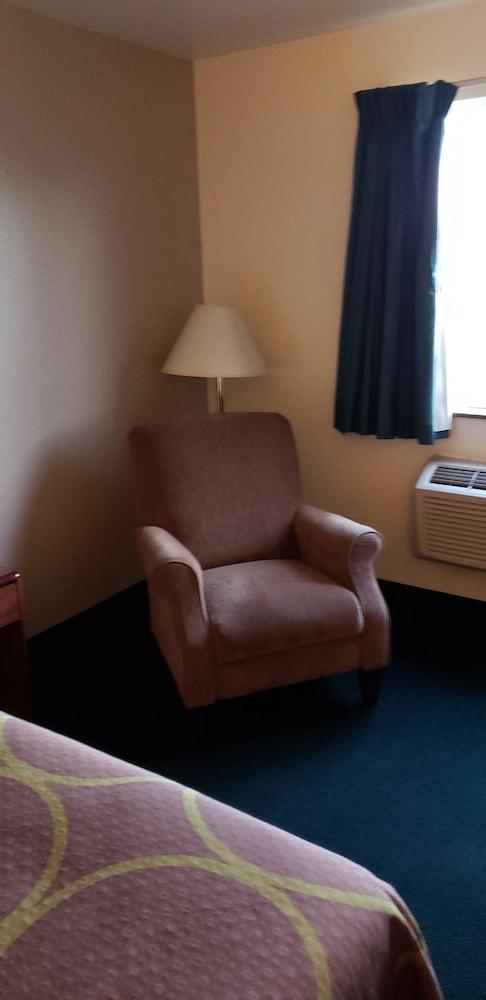 Super 8 By Wyndham Windsor Hotell Eksteriør bilde